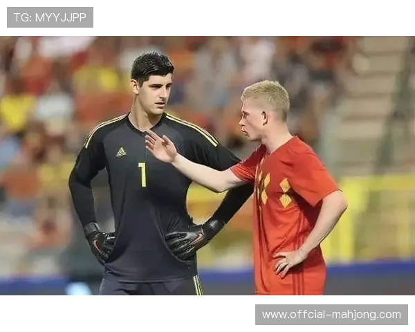 库尔图瓦扑救哈兰德近距离射门，门神表现引欢呼