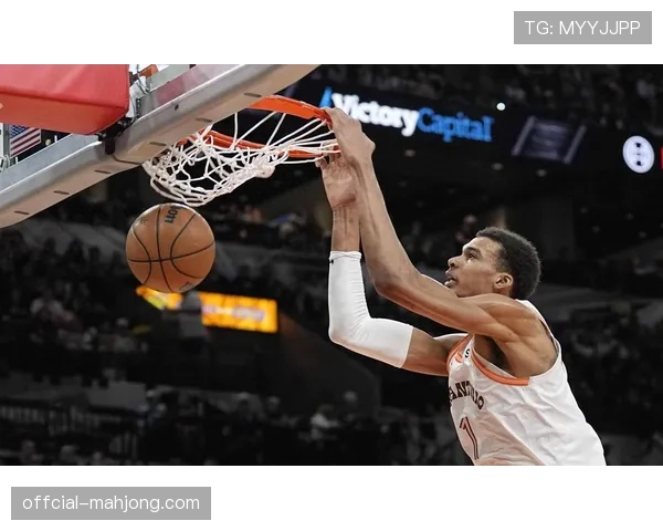 文班亚马专访:谈增肌计划与护筐角色,目标锁定年度最佳防守球员